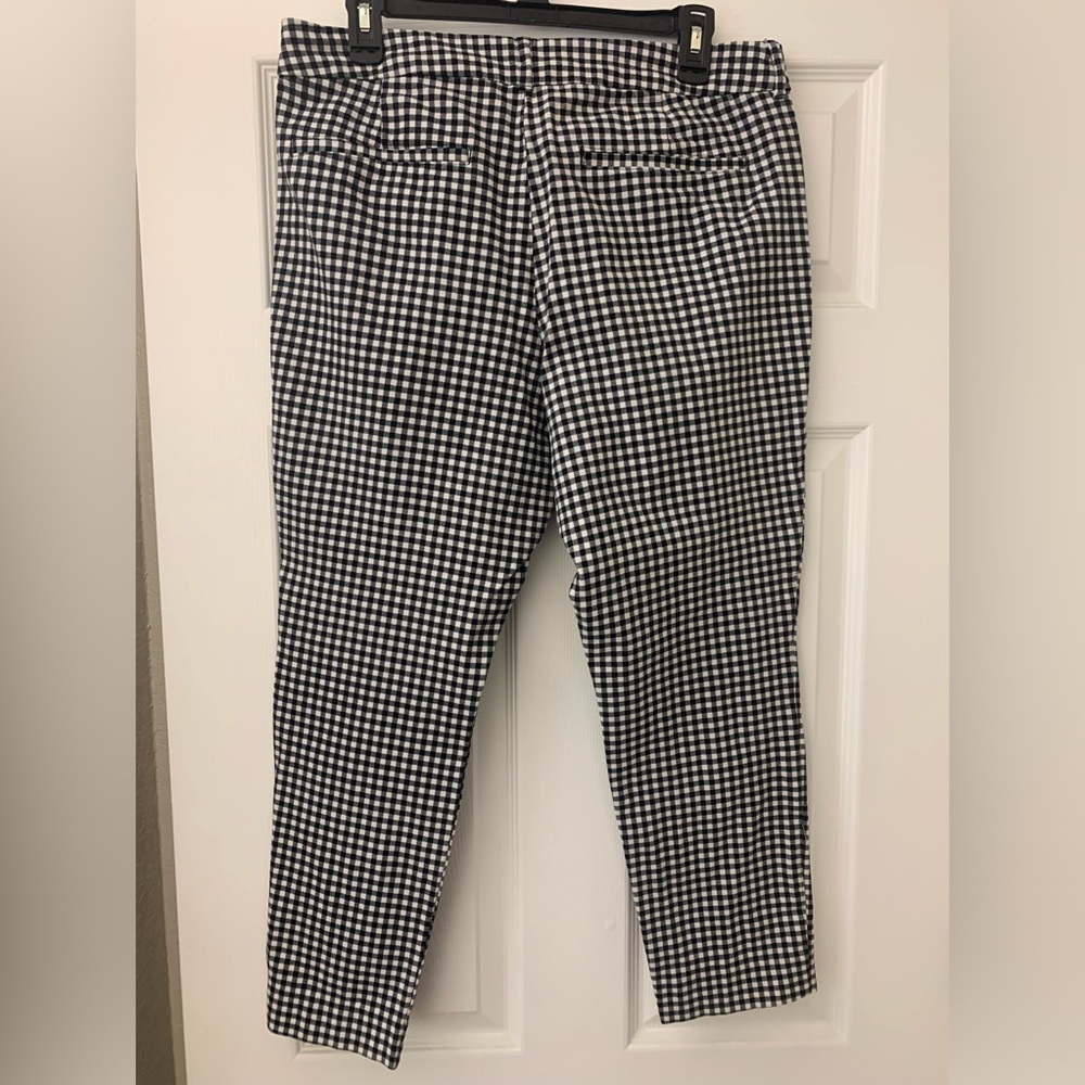 Old Navy Gingham Black and White Pants Two Pockets in back Size 14‎ - Picture 2 of 7